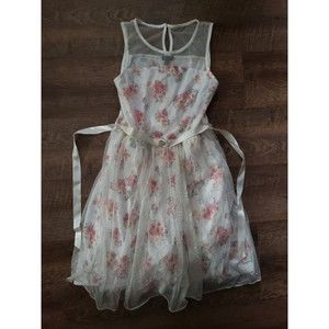 Girls 16 Beautiful Tufted Sleeveless Dress
